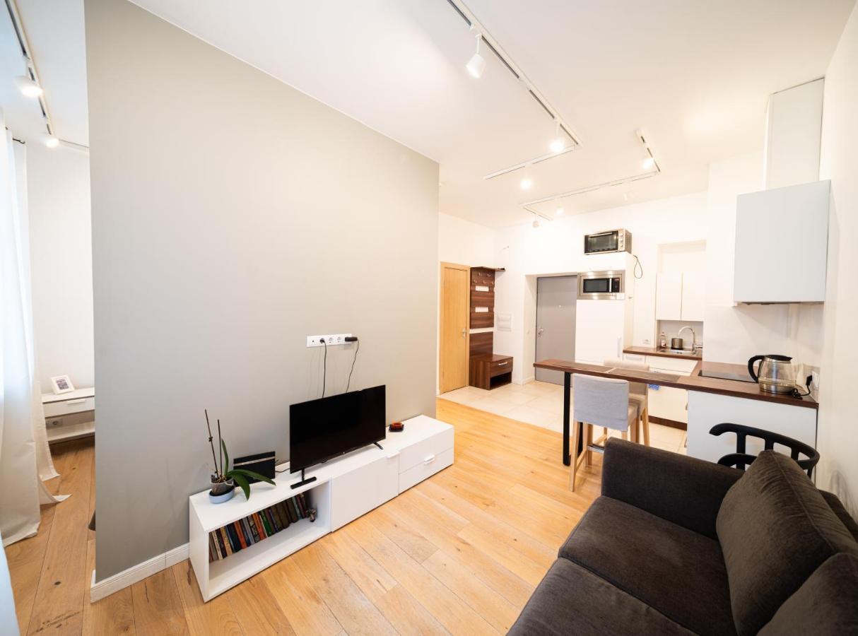 Trendy Top-Floor Stay In Heart Of Riga, Near Bars & Culture Esterno foto